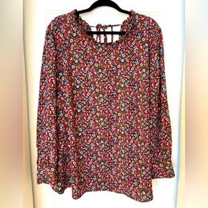 Loft ruffle neck tie back top, size 22